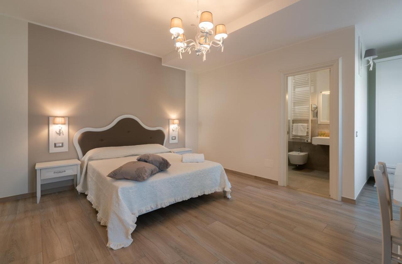 Essenza Bed and Breakfast Massafra Buitenkant foto